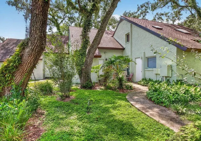Condo for sale at 5627 Ashley Oaks Dr #2, TAMPA, FL 33617 | MLS# TB8548080