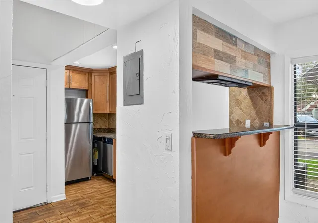 Photo 4 of Condo for sale at 5627 Ashley Oaks Dr #2, Tampa, FL 33617 | MLS# TB8548080 | Listing updated on 2026-09-29