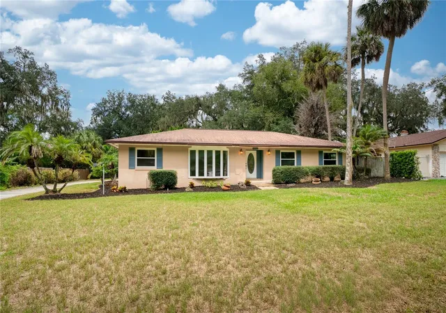 Photo 1 of Single family home for sale at 383 Palm Dr, Oviedo, FL 32765 | MLS# O6441341 | Listing updated on 2026-10-06