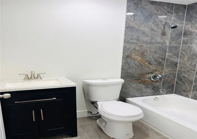 Photo 11 of Single family home for sale at 3319 12th Street Ct E, Bradenton, FL 34208 | MLS# A4705902 | Listing updated on 2026-09-13
