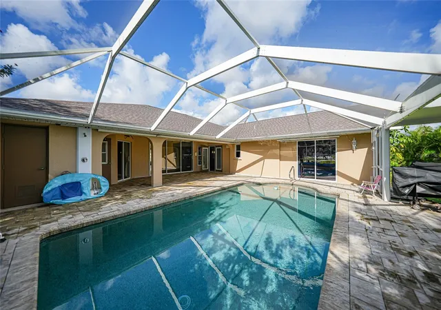 Photo 3 of Single family home for sale at 2320 Bendway Dr, Port Charlotte, FL 33948 | MLS# D6148748 | Listing updated on 2026-10-14