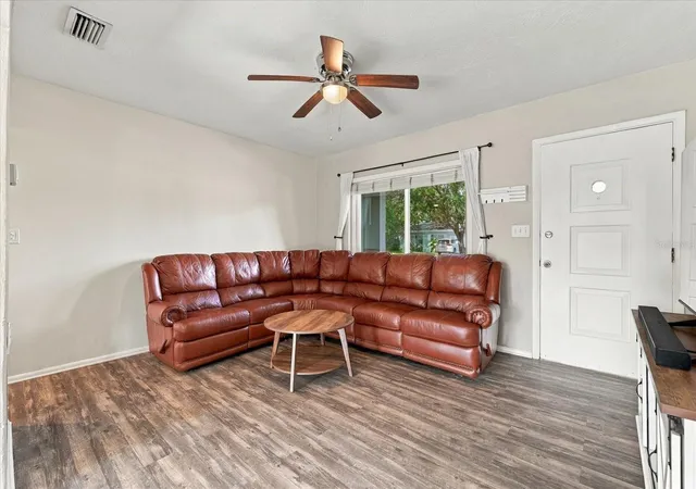 Photo 3 of Single family home for sale at 2225 Capri Dr, Clearwater, FL 33763 | MLS# TB8548084 | Listing updated on 2026-10-15