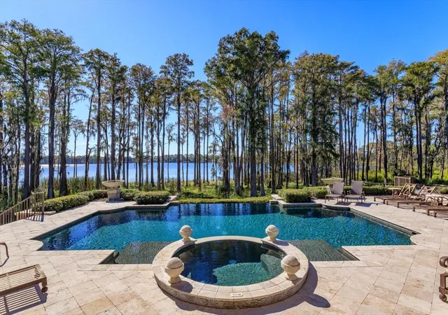 Photo 2 of Mansion for sale at 5192 Vardon Dr, Windermere, FL 34786 | MLS# O6441344 | Listing updated on 2026-09-18