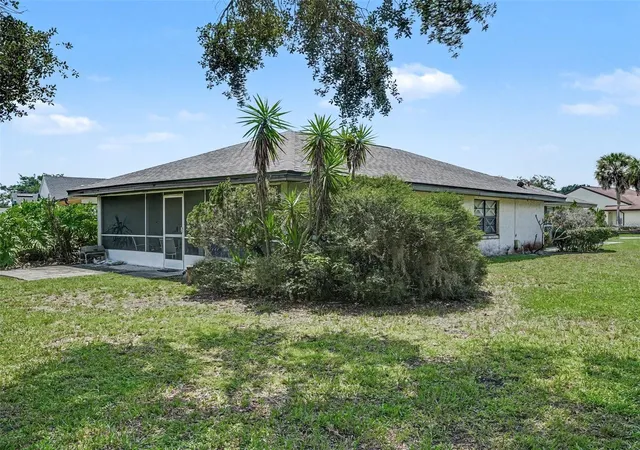 Photo 29 of Single family home for sale at 450 Sandestin Dr, Winter Haven, FL 33884 | MLS# TB8548086 | Listing updated on 2026-09-14