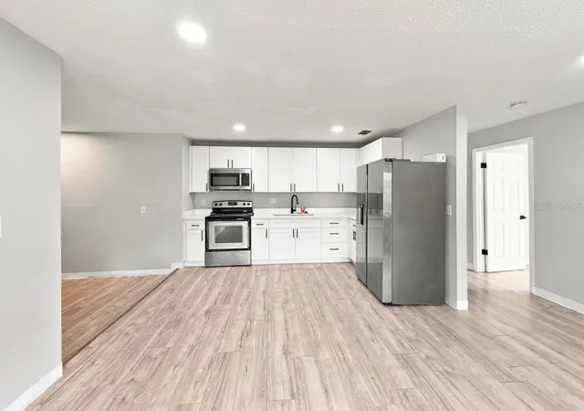 Photo 3 of Single family home for sale at 3421 Fudge Rd, Apopka, FL 32712 | MLS# A4705906 | Listing updated on 2026-09-13