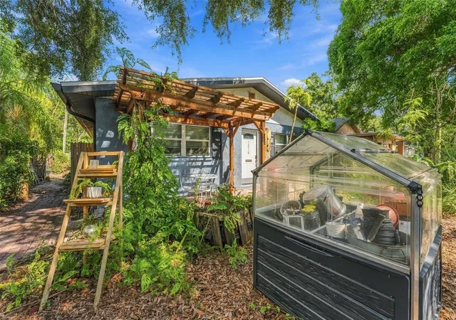 Photo 3 of Single family home for sale at 2026 10th Street S, Saint Petersburg, FL 33705 | MLS# TB8548096 | Listing updated on 2026-09-18