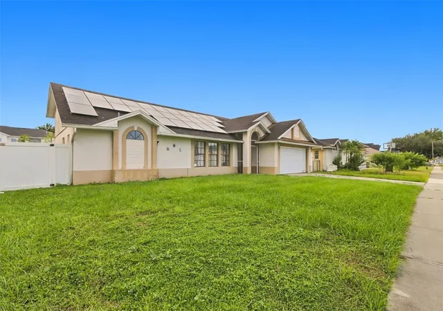 Photo 3 of Single family home for sale at 247 Competition Dr, Kissimmee, FL 34743 | MLS# O6441348 | Listing updated on 2026-09-18