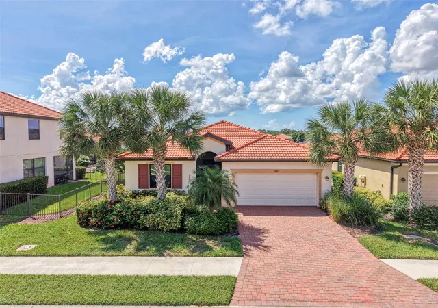 Photo 4 of Single family home for sale at 9845 Hilltop Dr, Venice, FL 34292 | MLS# N6145729 | Listing updated on 2026-09-21