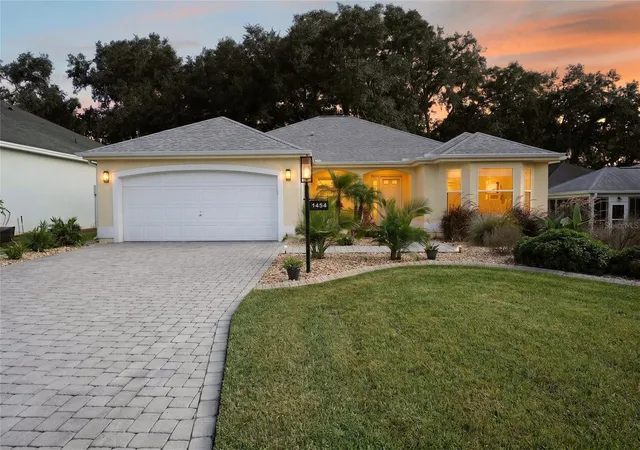 Photo 1 of Single family home for sale at 1454 San Clemente Ct, Lady Lake, FL 32159 | MLS# G5117722 | Listing updated on 2026-09-25