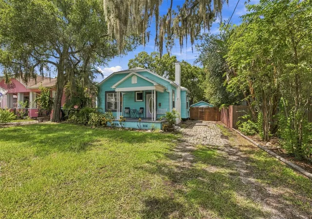 Photo 2 of Single family home for sale at 5916 N Tampa St, Tampa, FL 33604 | MLS# TB8548104 | Listing updated on 2026-09-13