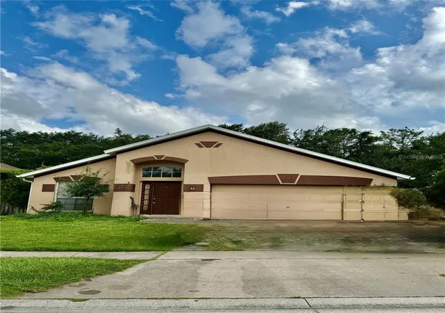 Photo 1 of Single family home for sale at 521 Cypress Tree Ct, Orlando, FL 32825 | MLS# O6441362 | Listing updated on 2026-09-27