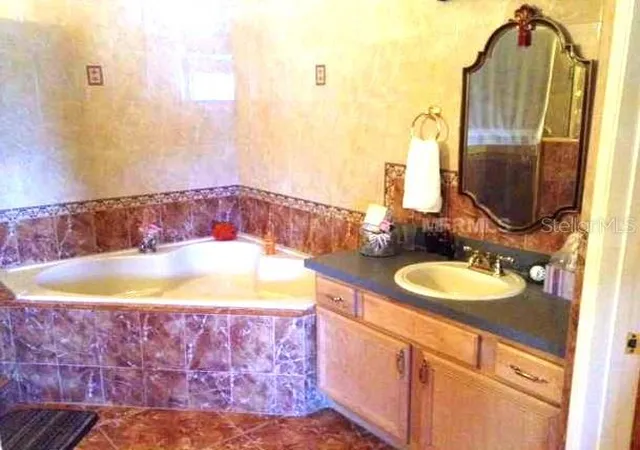Photo 3 of Single family home for sale at 521 Cypress Tree Ct, Orlando, FL 32825 | MLS# O6441362 | Listing updated on 2026-09-27