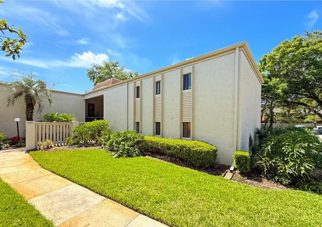 Condo for sale at 3284 S Semoran Blvd #11, ORLANDO, FL 32822 | MLS# O6441366