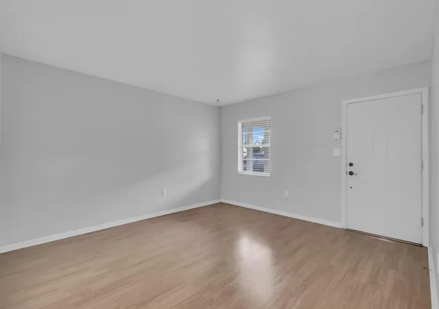 Photo 2 of Single family home for sale at 1345 S Oxalis Ave, Orlando, FL 32807 | MLS# O6441369 | Listing updated on 2026-09-15