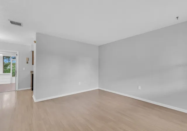 Photo 3 of Single family home for sale at 1345 S Oxalis Ave, Orlando, FL 32807 | MLS# O6441369 | Listing updated on 2026-09-15