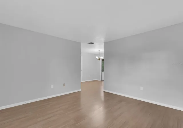 Photo 4 of Single family home for sale at 1345 S Oxalis Ave, Orlando, FL 32807 | MLS# O6441369 | Listing updated on 2026-09-15