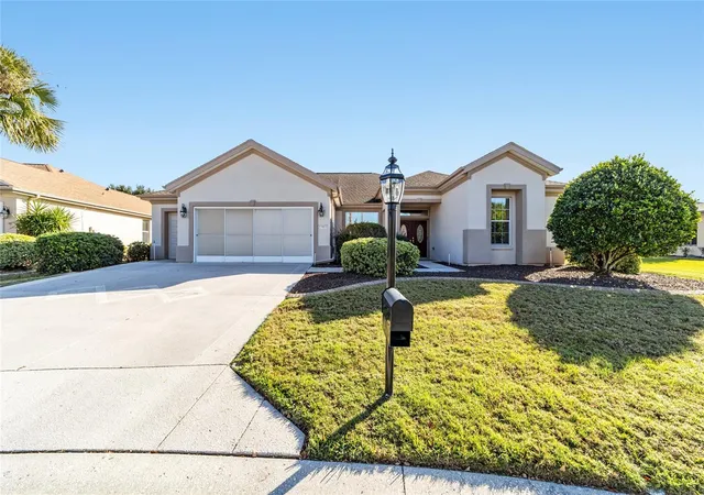 Photo 3 of Single family home for sale at 13103 Se 86th Court, Summerfield, FL 34491 | MLS# OM732157 | Listing updated on 2026-09-16