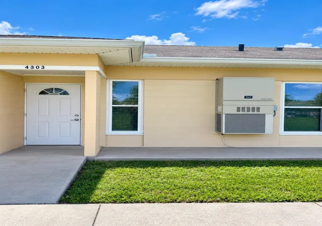 Photo 1 of Single family home for sale at 4303 Club Cir, Lakeshore, FL 33854 | MLS# O6441374 | Listing updated on 2026-09-13