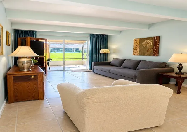 Photo 1 of House for sale at 4303 Club Cir, Lakeshore, FL 33854 | MLS# O6441374 | Listing updated on 2026-09-14