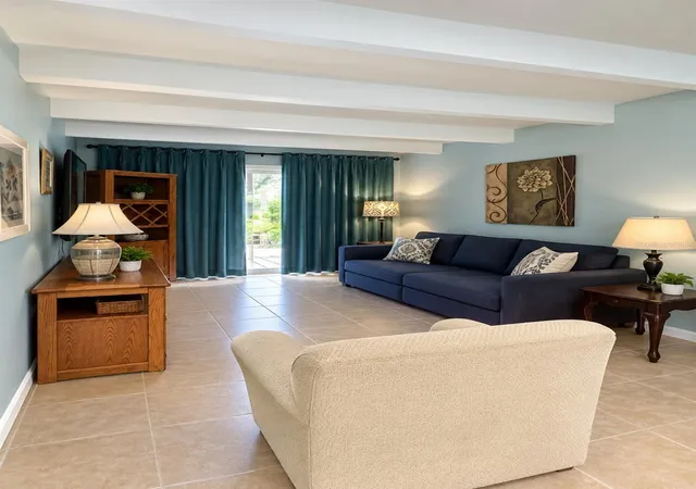Photo 2 of House for sale at 4303 Club Cir, Lakeshore, FL 33854 | MLS# O6441374 | Listing updated on 2026-09-14