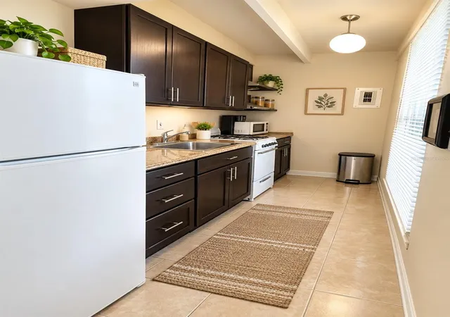 Photo 4 of House for sale at 4303 Club Cir, Lakeshore, FL 33854 | MLS# O6441374 | Listing updated on 2026-09-14