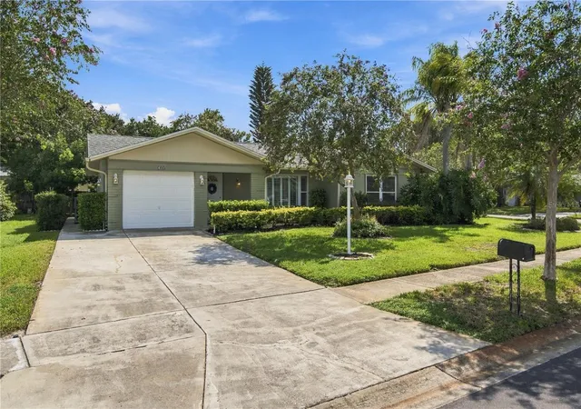Photo 2 of Single family home for sale at 705 Leeward Way, Palm Harbor, FL 34685 | MLS# TB8548137 | Listing updated on 2026-09-30