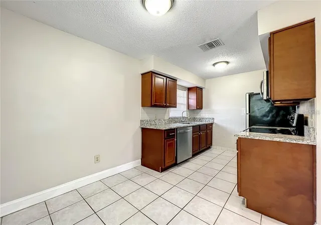 Photo 2 of House for sale at 5331 Davisson Ave, Orlando, FL 32810 | MLS# O6441377 | Listing updated on 2026-09-13