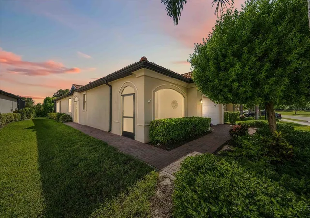 Photo 1 of Single family home for sale at 10157 Fiddlewood Dr, Venice, FL 34293 | MLS# D6148753 | Listing updated on 2026-09-14