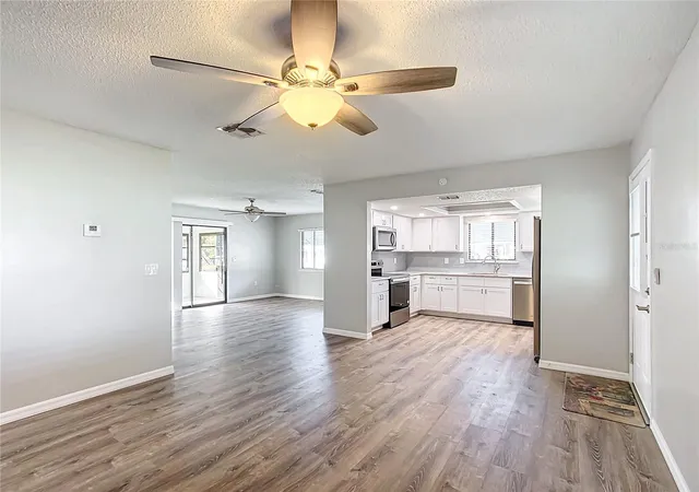 Photo 3 of Single family home for sale at 10335 Sw 92nd Court, Ocala, FL 34481 | MLS# OM732159 | Listing updated on 2026-09-13
