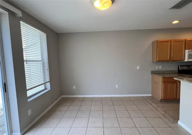 Photo 4 of Townhouse for sale at 10008 Tate Ln, Tampa, FL 33626 | MLS# TB8548144 | Listing updated on 2026-09-19