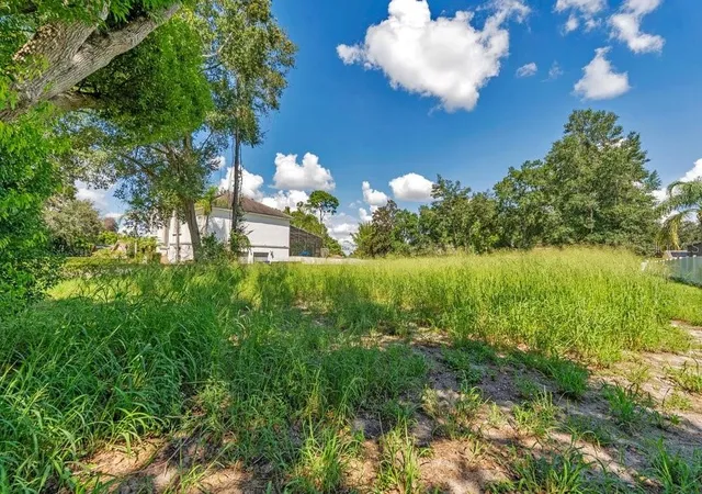 Photo 2 of Land for sale at Dingens Ave, Windermere, FL 34786 | MLS# O6441380 | Listing updated on 2026-09-13