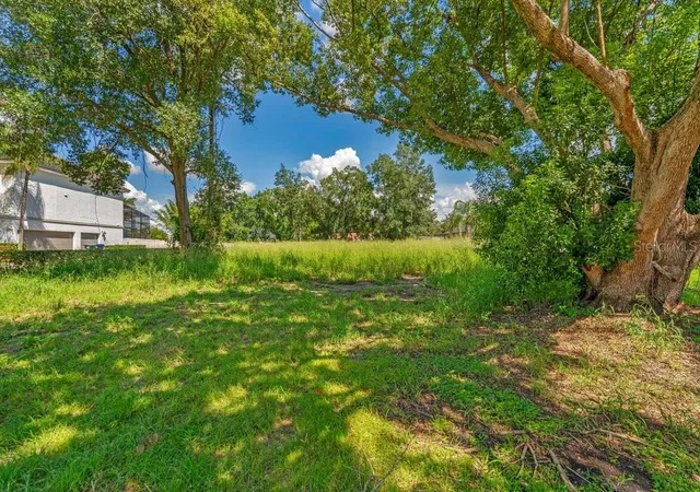 Photo 3 of Land for sale at Dingens Ave, Windermere, FL 34786 | MLS# O6441380 | Listing updated on 2026-09-13