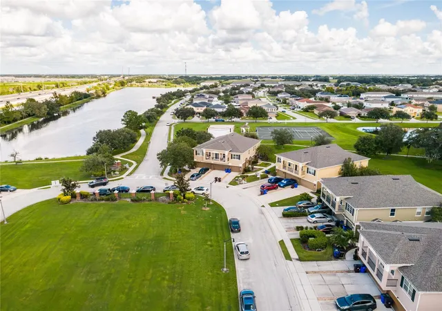 Photo 2 of Condo for sale at 2109 Betsy Ross Ln #B, Saint Cloud, FL 34769 | MLS# O6441381 | Listing updated on 2026-10-03
