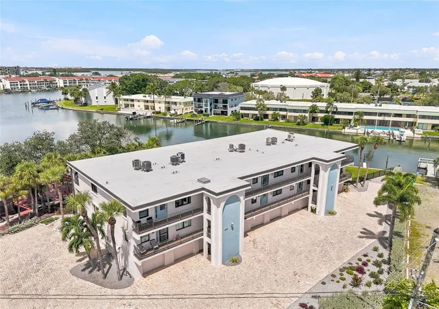 Photo 4 of Condo for sale at 11901 Lagoon Ln #202, Treasure Island, FL 33706 | MLS# TB8548156 | Listing updated on 2026-09-19