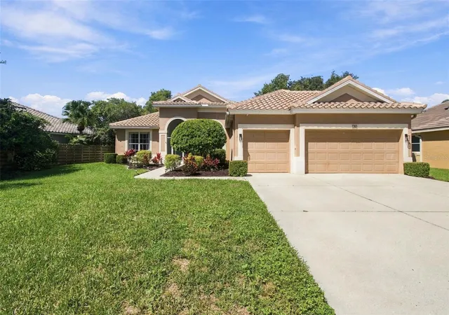 Photo 3 of Sale Pending at 130 Willow Bnd Way, Osprey, FL 34229 | MLS# TB8548160 | Listing updated on 2026-10-05
