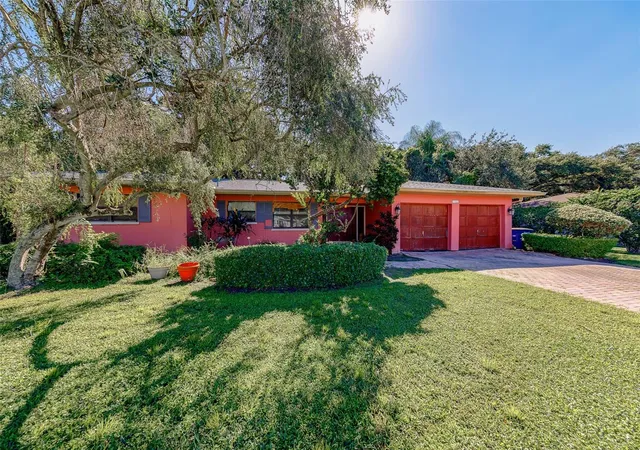 Photo 1 of Single family home for sale at 1105 Woodcrest Ave, Clearwater, FL 33756 | MLS# TB8548162 | Listing updated on 2026-10-17