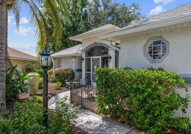 Photo 2 of Single family home for sale at 5308 Cornwall Ct, Leesburg, FL 34748 | MLS# O6441386 | Listing updated on 2026-09-21