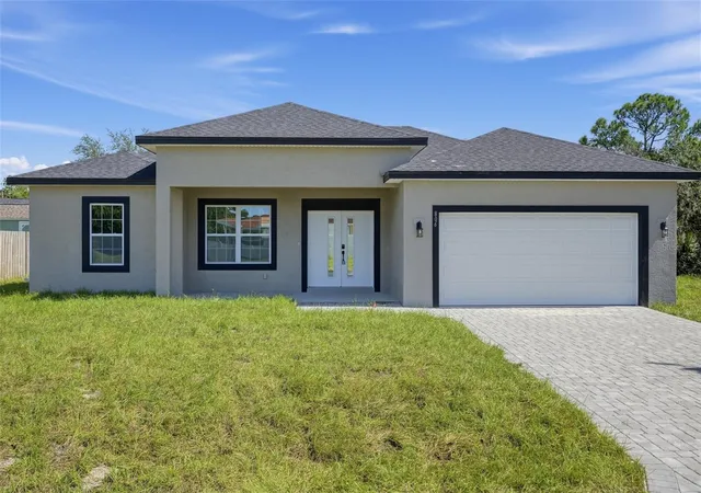 Single family home for sale at 806 Lola Dr, SEBRING, FL 33872 | MLS# OM732164