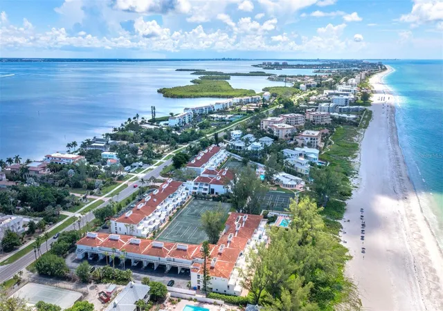 Listing Photo 4 - Condo for sale in building located at 5055 Gulf Of Mexico Dr, Longboat Key, FL 34228 - Unit #115