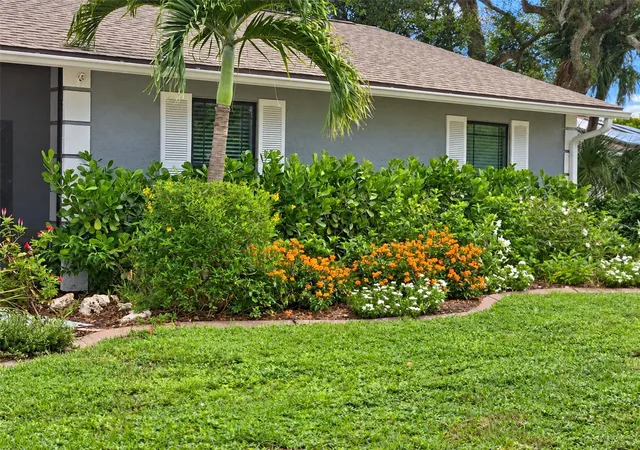 Photo 1 of Single family home for sale at 5054 San Jose Dr, Sarasota, FL 34235 | MLS# A4705926 | Listing updated on 2026-10-07