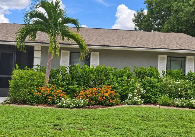 Photo 2 of Single family home for sale at 5054 San Jose Dr, Sarasota, FL 34235 | MLS# A4705926 | Listing updated on 2026-10-07