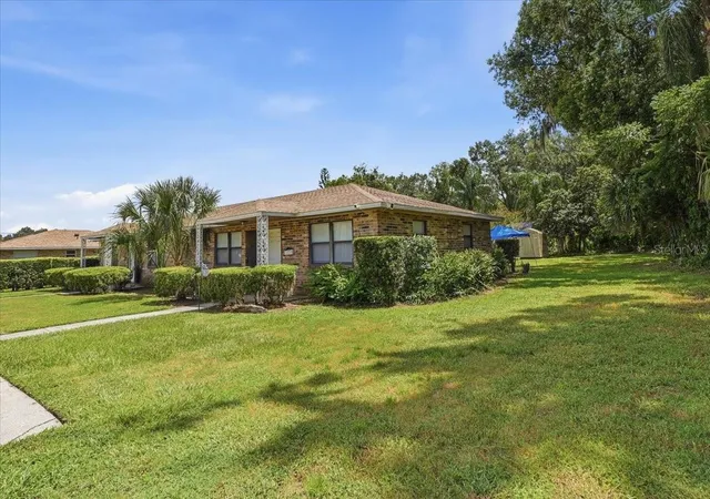 Photo 4 of House for sale at 905 S Orange Ave, Bartow, FL 33830 | MLS# P4939871 | Listing updated on 2026-09-13