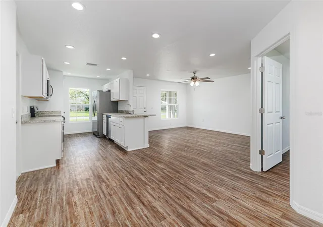 Photo 3 of Single family home for sale at 1855 Ave P SW, Winter Haven, FL 33880 | MLS# L4965020 | Listing updated on 2026-10-25