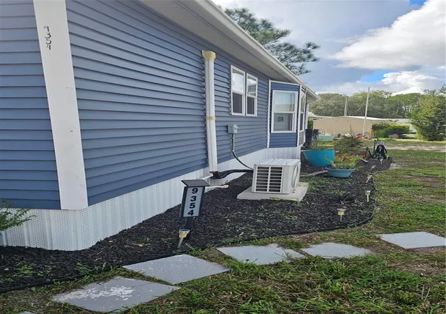 Photo 3 of Manufactured home for sale at 9354 Grizzly Bear Ln, Weeki Wachee, FL 34613 | MLS# TB8548176 | Listing updated on 2026-09-16