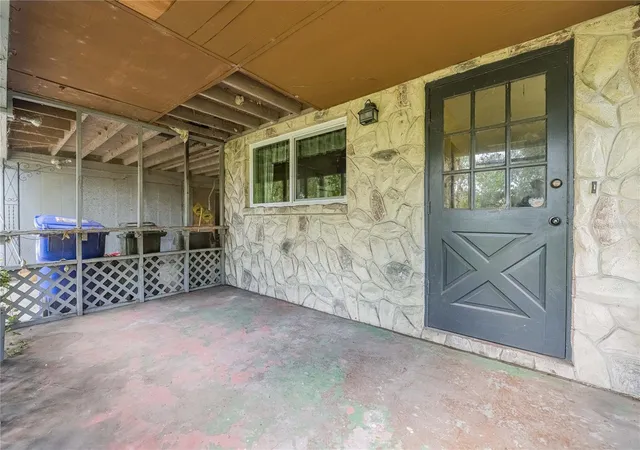 Photo 3 of Single family home for sale at 3236 Cullman Dr, Lakeland, FL 33805 | MLS# TB8548178 | Listing updated on 2026-09-15