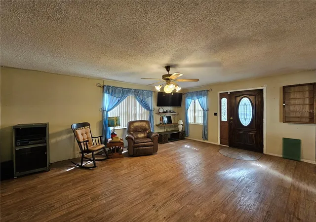 Photo 3 of Single family home for sale at 108 Dogwood St, Altamonte Springs, FL 32714 | MLS# O6441396 | Listing updated on 2026-10-29