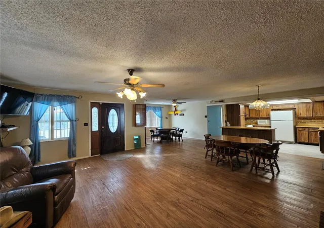 Photo 4 of Single family home for sale at 108 Dogwood St, Altamonte Springs, FL 32714 | MLS# O6441396 | Listing updated on 2026-10-29