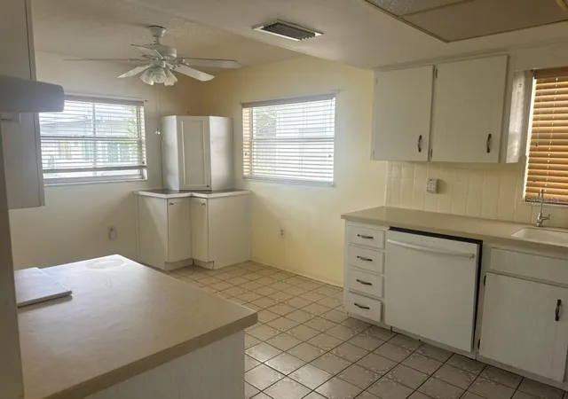Photo 3 of House for sale at 5460 Lemon Tree Ln N, Pinellas Park, FL 33782 | MLS# TB8548181 | Listing updated on 2026-09-23