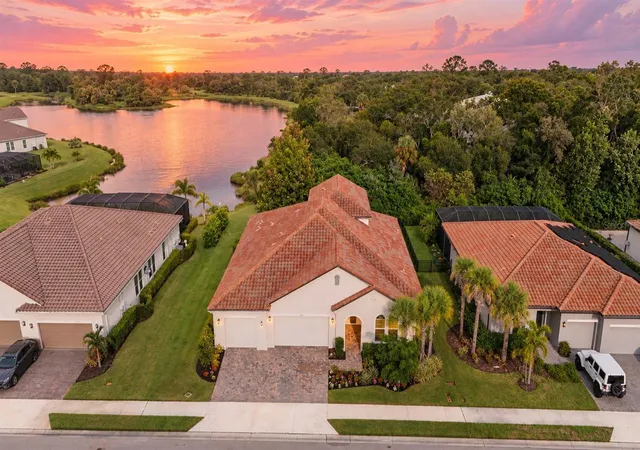 Photo 4 of Single family home for sale at 7328 Great Egret Blvd, Sarasota, FL 34241 | MLS# A4705930 | Listing updated on 2026-09-18