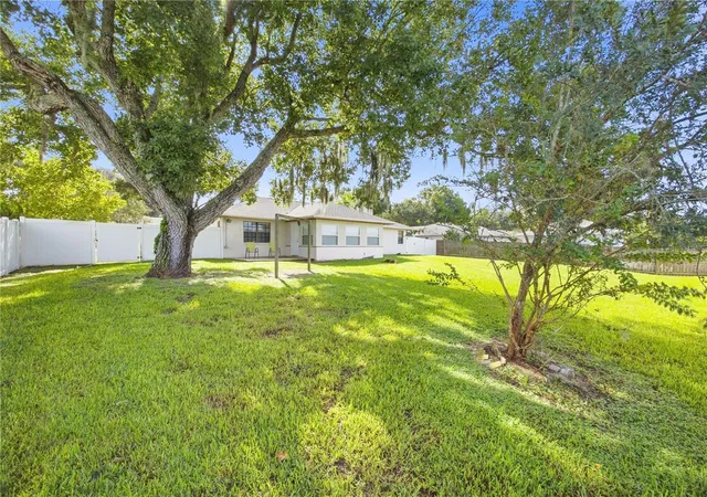Photo 4 of Single family home for sale at 7926 W Ridge Pointe Dr, Lakeland, FL 33810 | MLS# OM732171 | Listing updated on 2026-10-01
